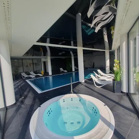 Ostseetraum - Pool, Sauna, Jacuzzi, 2 Bikes, Spielplatz, Apartments Apartamento *