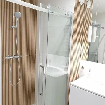 Ostseetraum - Pool, Sauna, Jacuzzi, 2 Bikes, Spielplatz, Apartments * Kołobrzeg