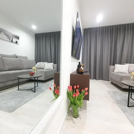 Apartamento Ostseetraum - Pool, Sauna, Jacuzzi, 2 Bikes, Spielplatz, Apartments Kołobrzeg