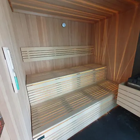 Apartamento Ostseetraum - Pool, Sauna, Jacuzzi, 2 Bikes, Spielplatz, Apartments Kołobrzeg